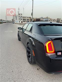 کرایسلەر 300